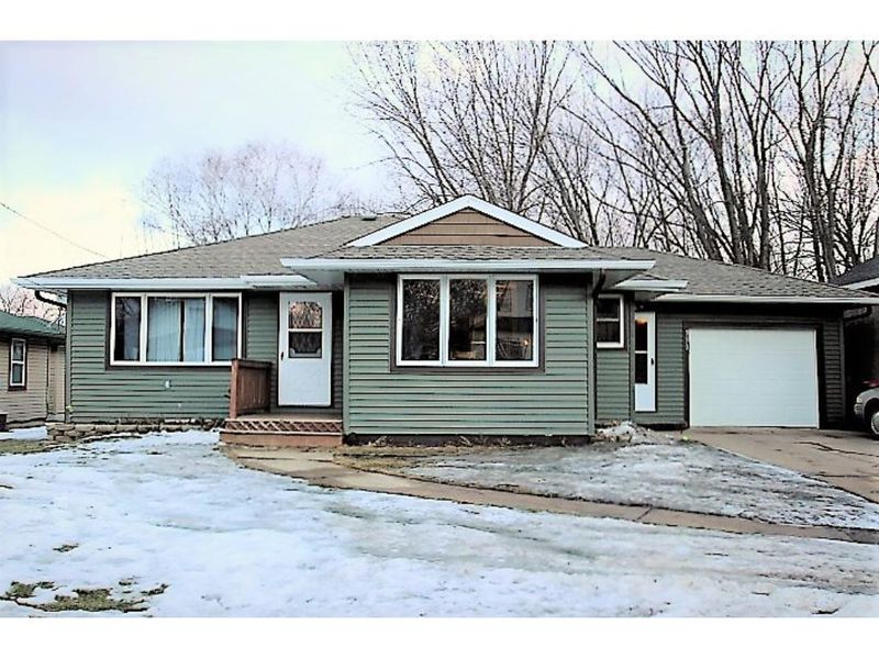 330 4th St, Albany, MN 56307