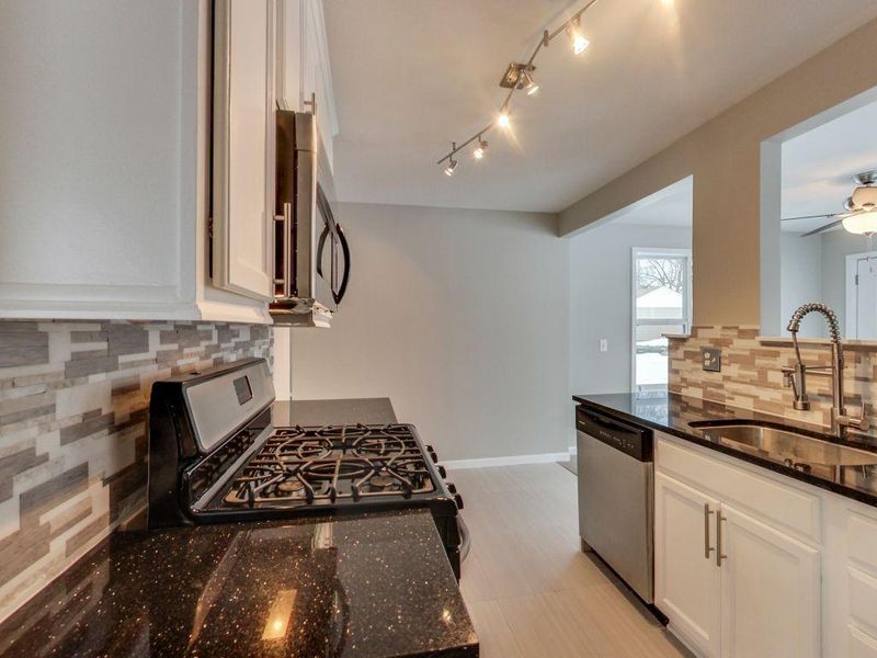 2909 Blackstone Ave, Saint Louis Park, MN 55416