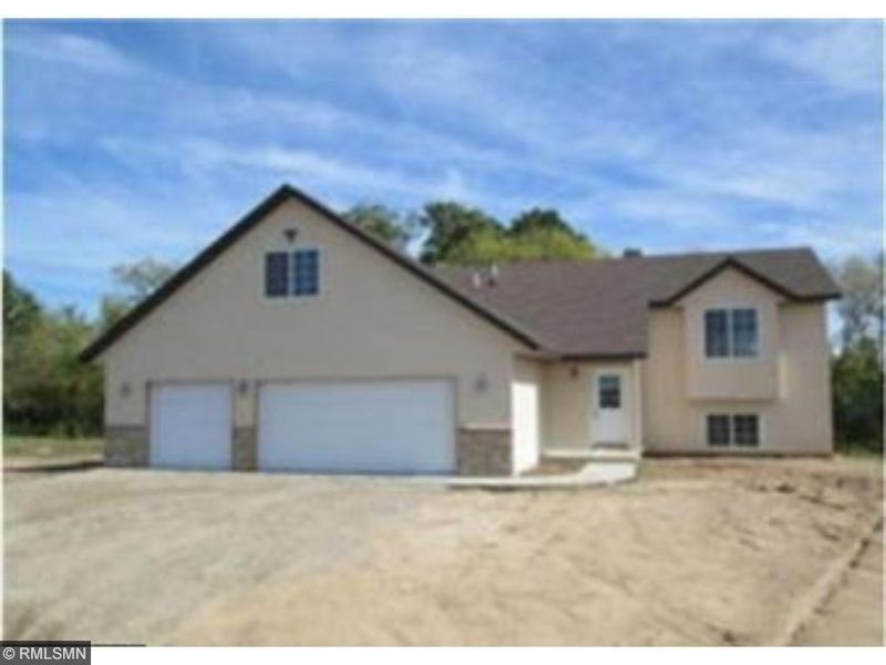 35074 Mustang Ave St, Lindstrom, MN 55045