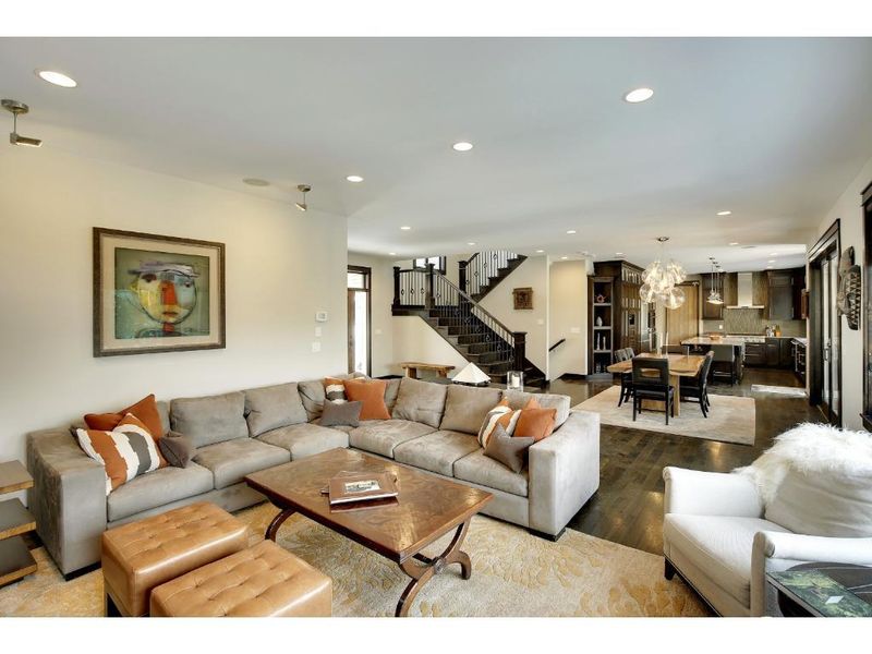 10582 Parker Dr, Eden Prairie, MN 55347