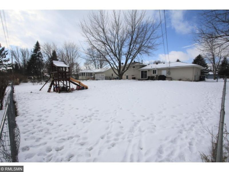 16330 Flagstaff Ave W, Rosemount, MN 55068