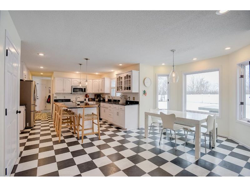 303 E River St, Monticello, MN 55362