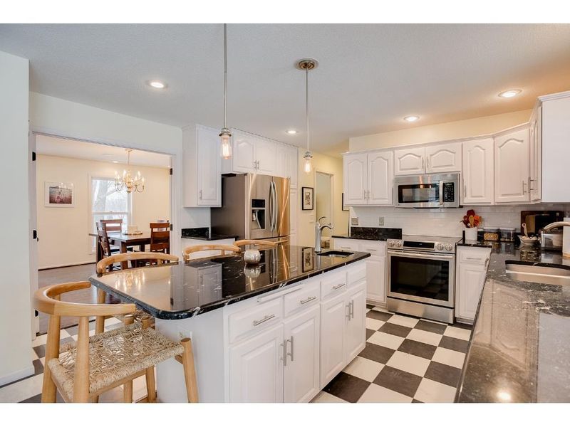 303 E River St, Monticello, MN 55362