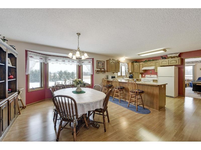 14780 360th St, Lindstrom, MN 55045