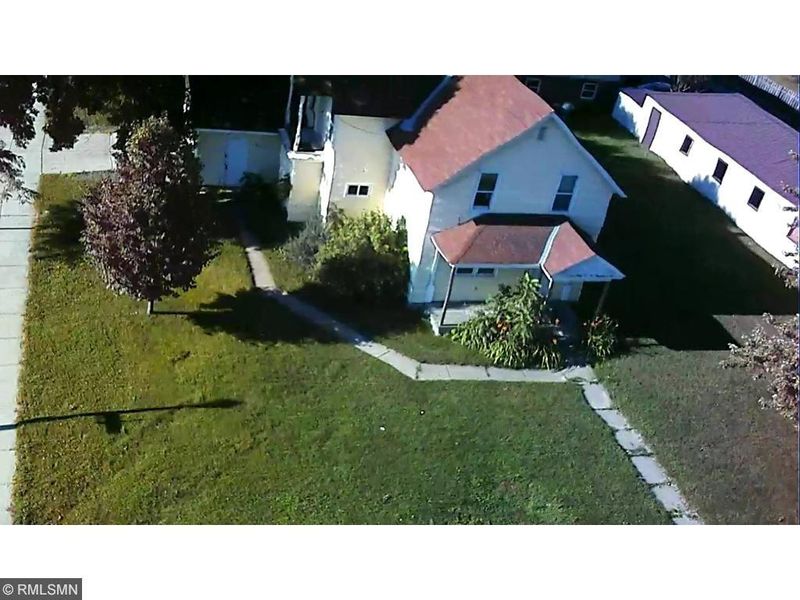 313 1st Ave W, Cambridge, MN 55008