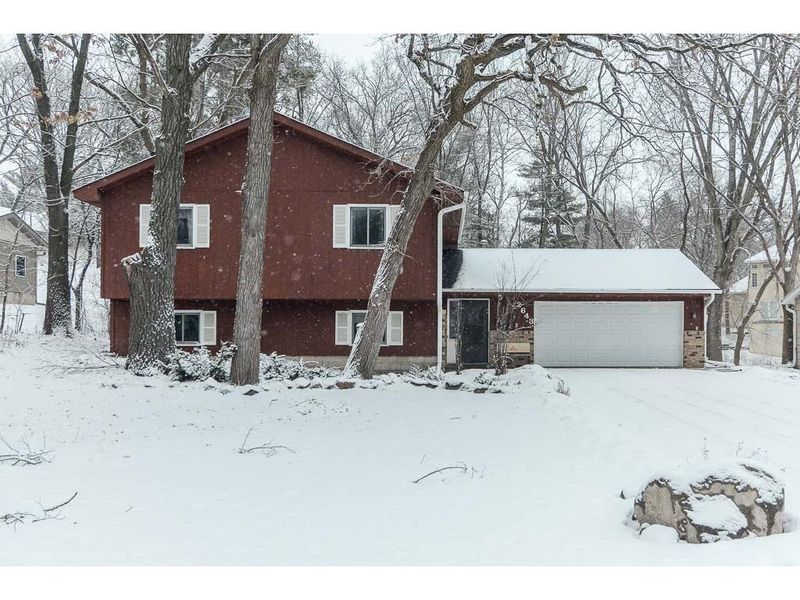 2643 County Road F E, White Bear Lake, MN 55110