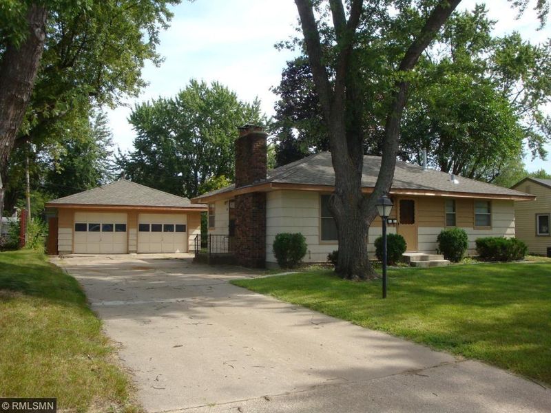 8415 13th Ave S, Bloomington, MN 55425