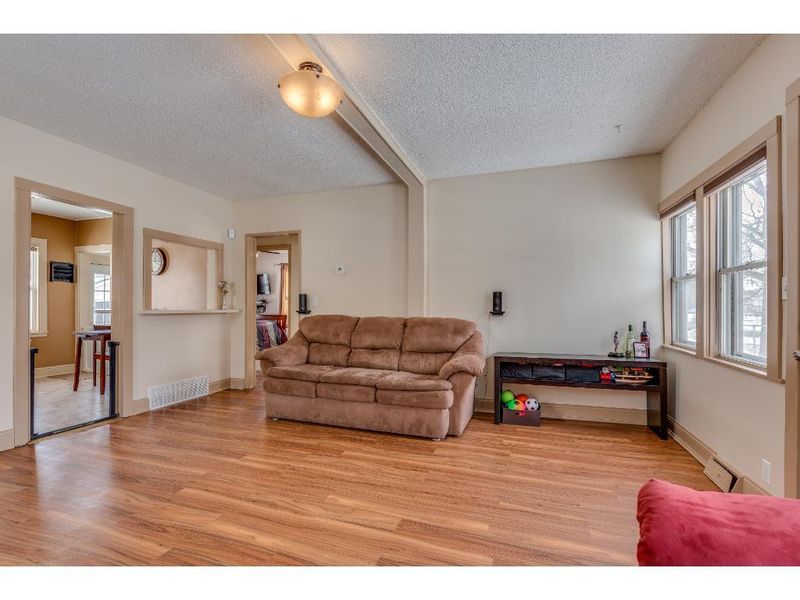 5126 Irving Ave N, Minneapolis, MN 55430