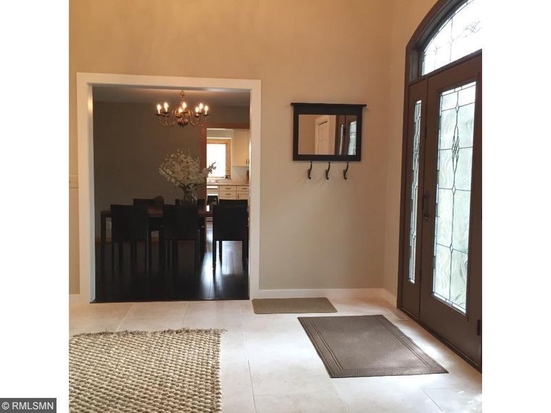 3139 Lafayette Ridge Rd, Wayzata, MN 55391