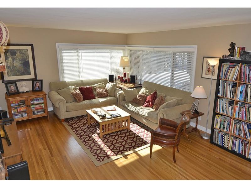 1496 Eleanor Ave, Saint Paul, MN 55116