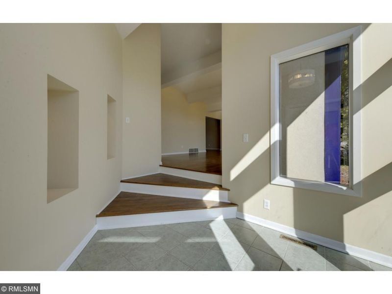 7212 Trillium Ln, Edina, MN 55435