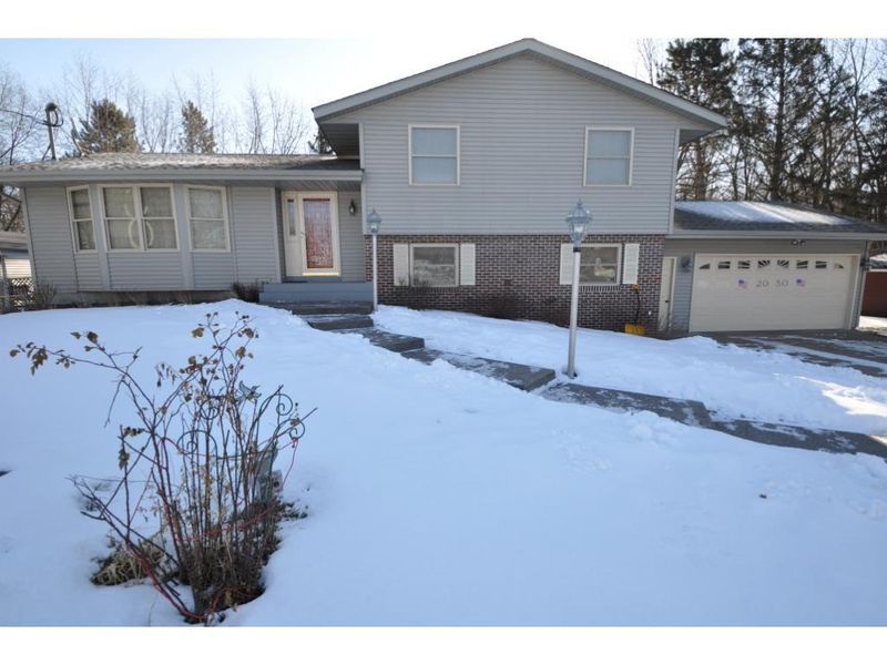 2050 S Ham Lake Dr NE, Anoka, MN 55304
