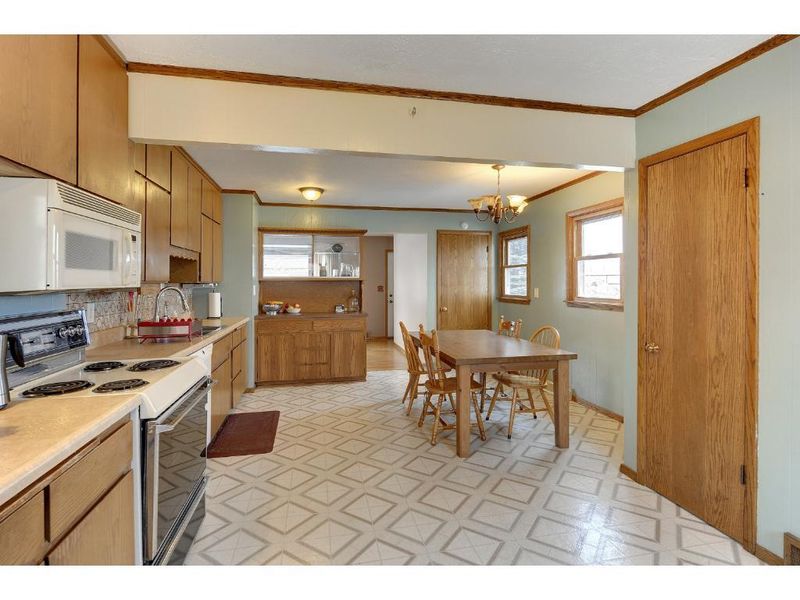 5756 Yates Ave N, Crystal, MN 55429