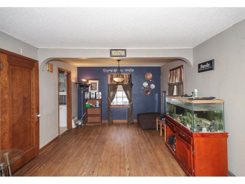 1853 Hawthorne Ave, Saint Paul, MN 55119
