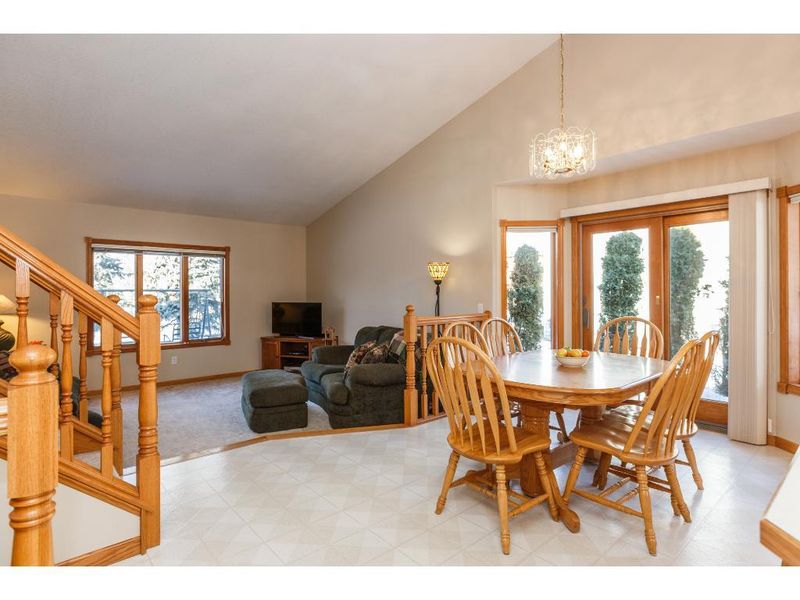 519 7th Ave NW, Forest Lake, MN 55025