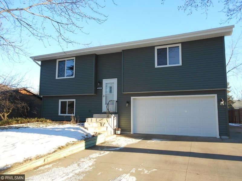 1330 104th Ln NW, Coon Rapids, MN 55433