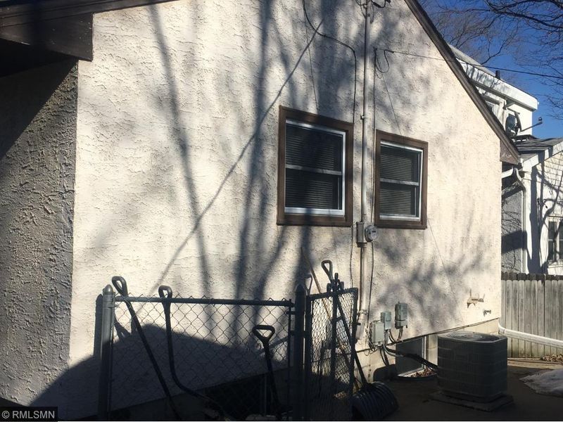 202 Curtice St W, West Saint Paul, MN 55118
