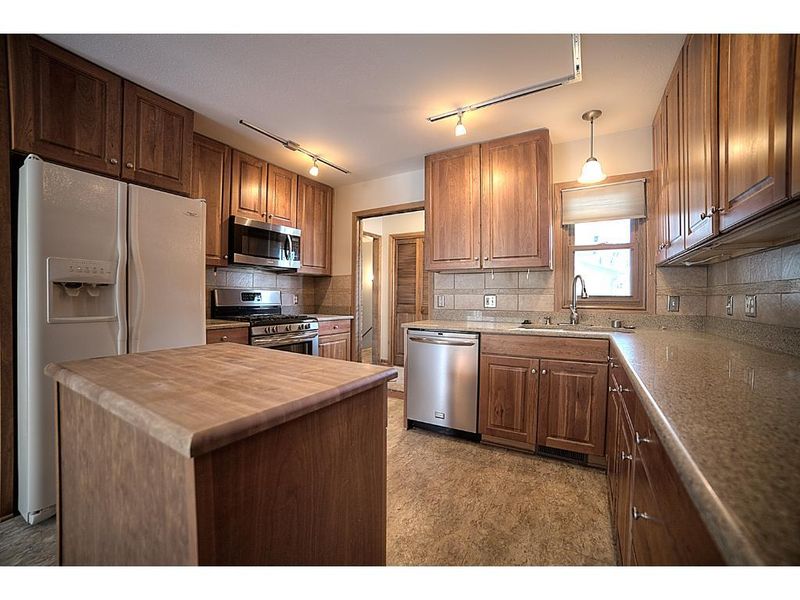 27400 Pine Bend, Excelsior, MN 55331