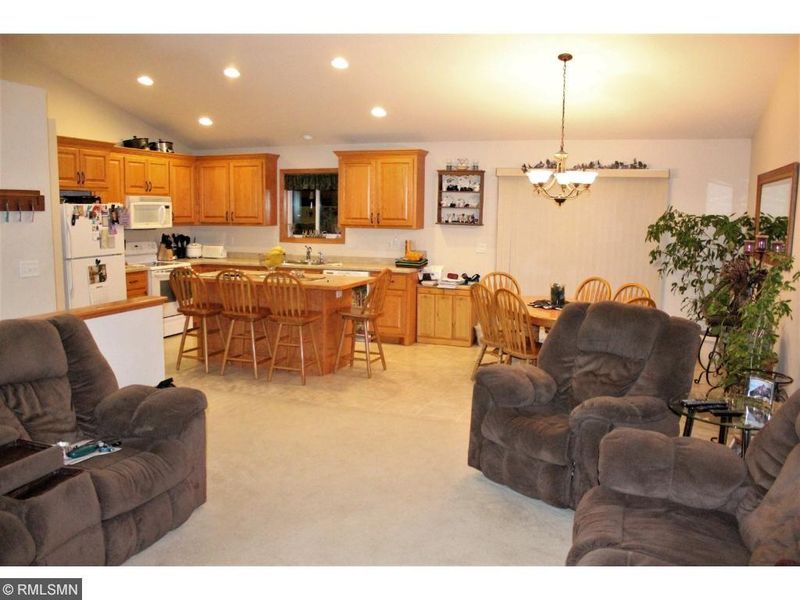 709 3rd St SW, Rice, MN 56367