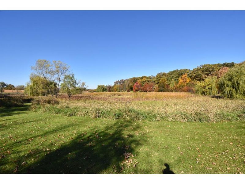 5500 Woodland Trl, Loretto, MN 55357