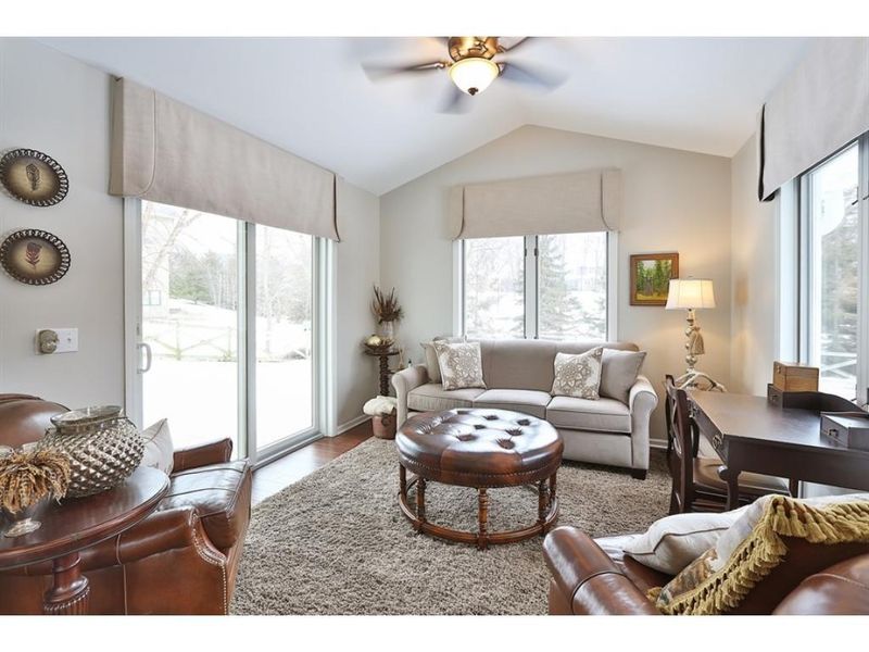 1392 Ithilien, Excelsior, MN 55331