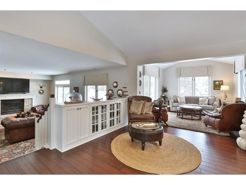 1392 Ithilien, Excelsior, MN 55331