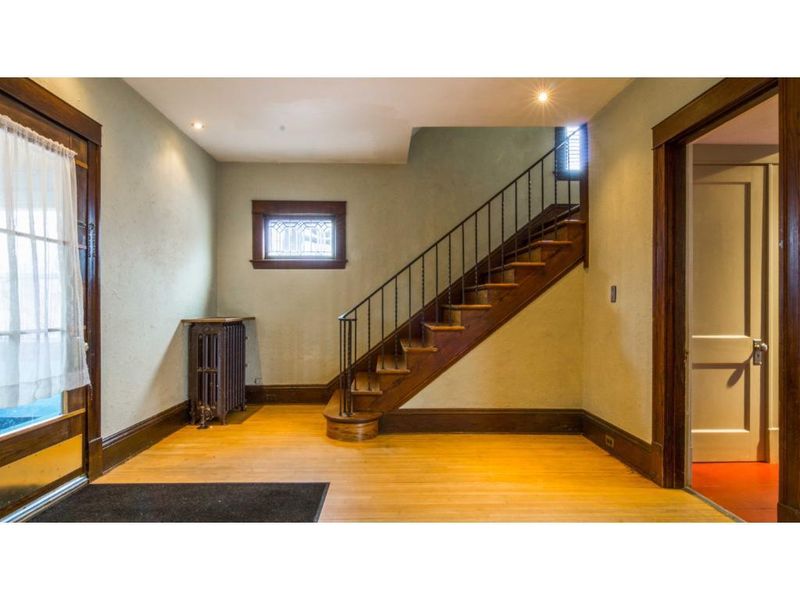 731 E 36th St, Minneapolis, MN 55407