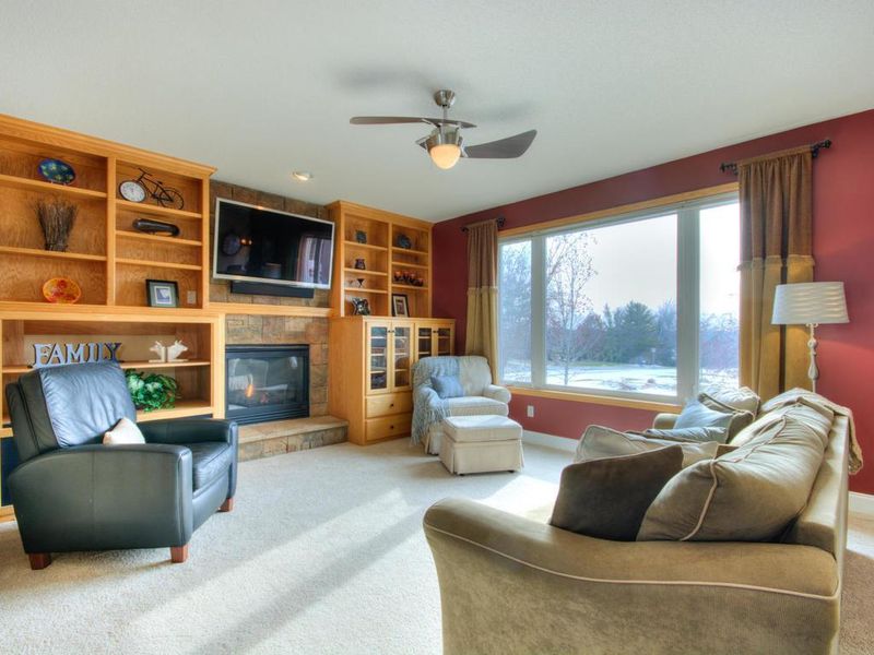 3061 Hawk Ridge Rd NW, Prior Lake, MN 55372