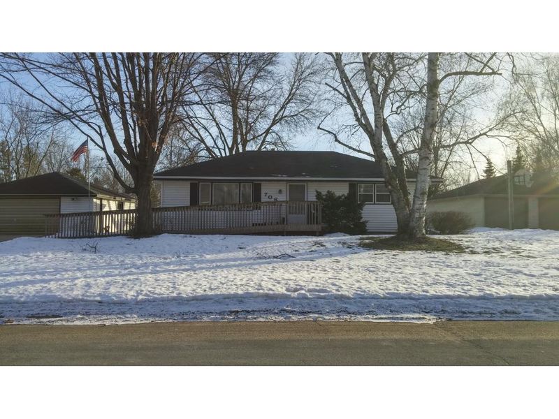 706 9th St NW, Buffalo, MN 55313
