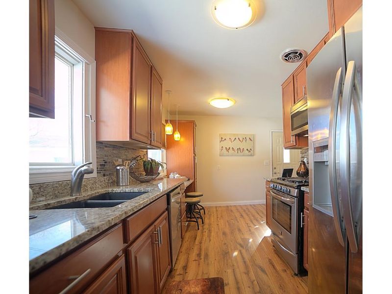 2553 S Heights Dr NW, Coon Rapids, MN 55433