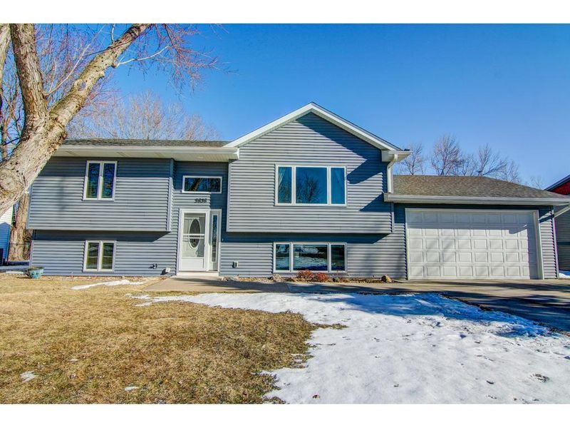 5838 Otterview Trl, White Bear Lake, MN 55110