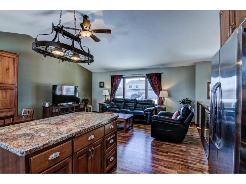5838 Otterview Trl, White Bear Lake, MN 55110