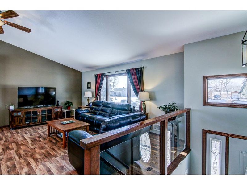 5838 Otterview Trl, White Bear Lake, MN 55110