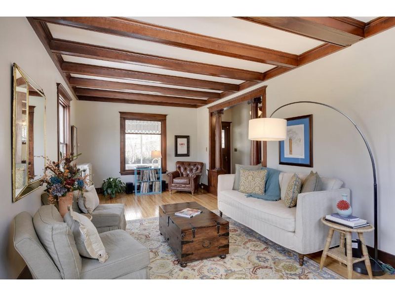 2400 Sheridan Ave S, Minneapolis, MN 55405