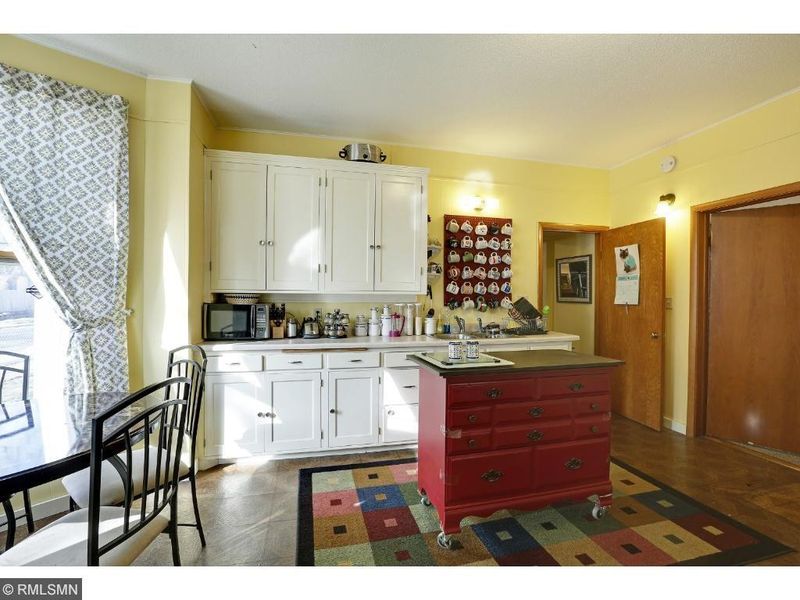 3244 Cedar Ave S, Minneapolis, MN 55407