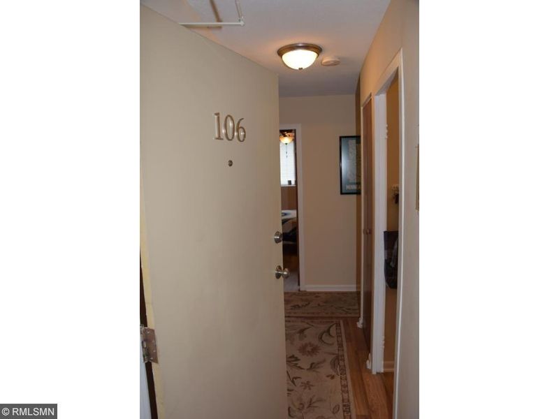 2500 Blaisdell Ave S #106, Minneapolis, MN 55404