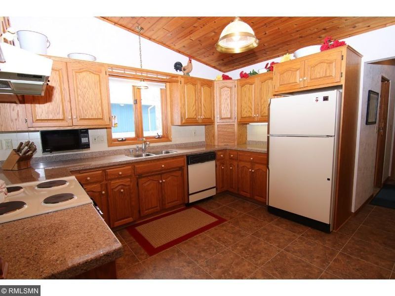 10458 Shady Ln, Brainerd, MN 56401
