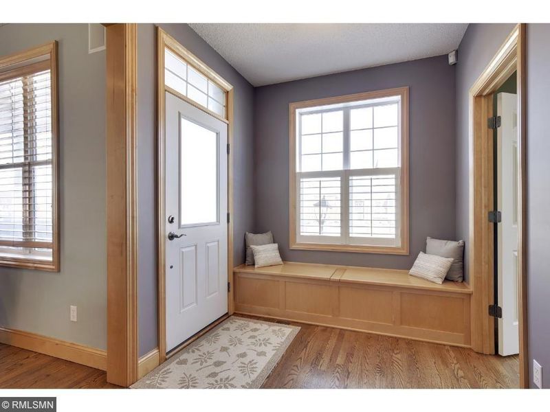 1626 Summit Hill, Eagan, MN 55122
