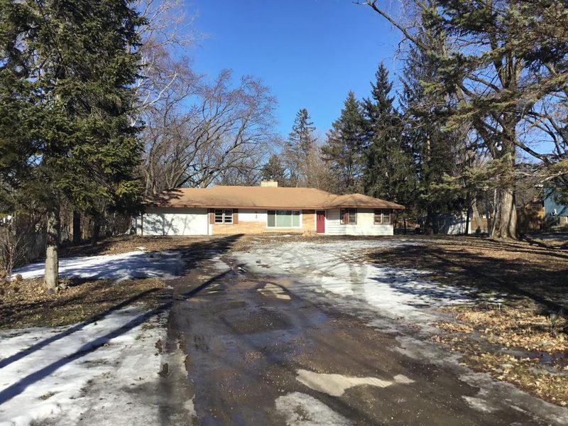 1295 Ingerson Rd, Arden Hills, MN 55112