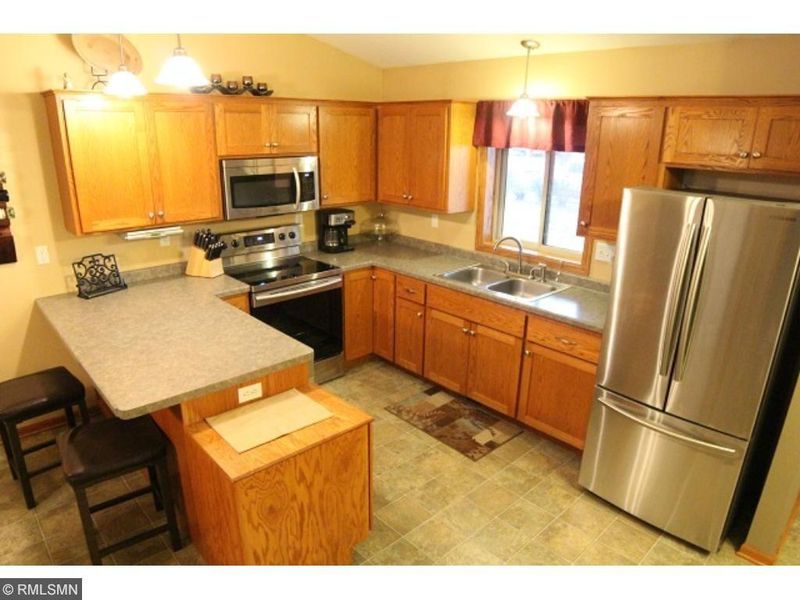 3096 Olympus Dr NE, Sauk Rapids, MN 56379