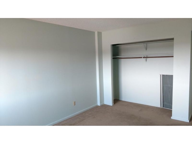 210 W Grant St #708, Minneapolis, MN 55403