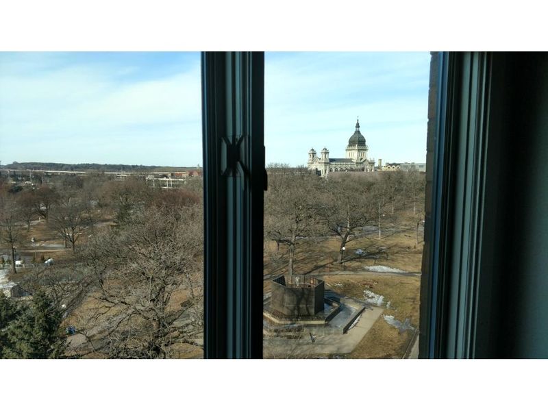 210 W Grant St #708, Minneapolis, MN 55403