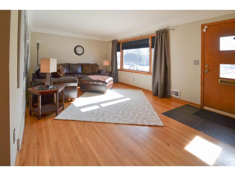 391 67th Ave NE, Fridley, MN 55432