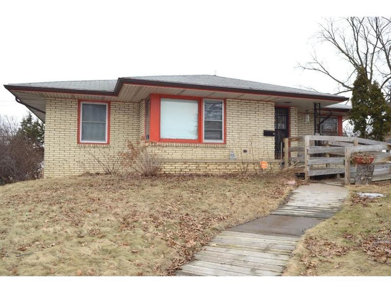 2021 Conway St, Saint Paul, MN 55119