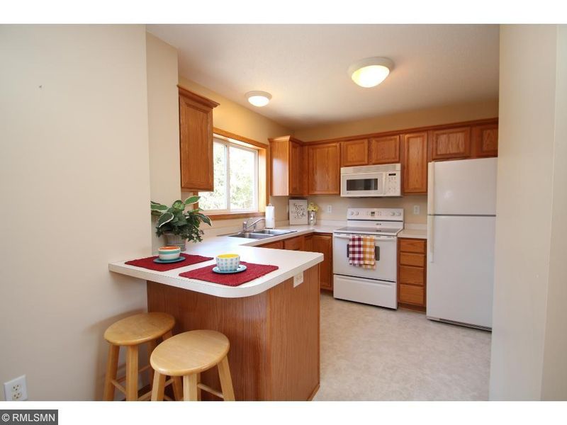 12873 Pennock Ave, Apple Valley, MN 55124