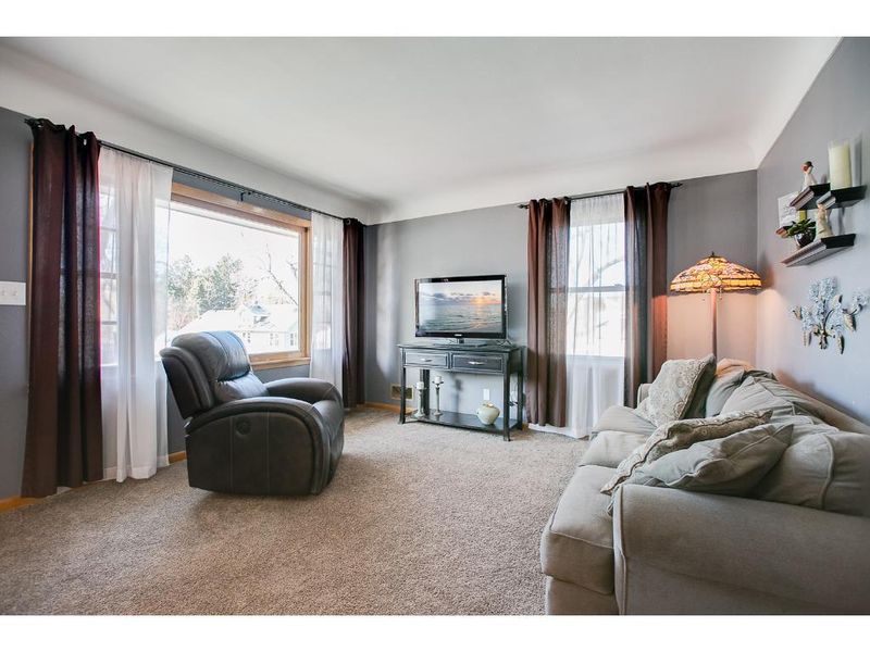 721 2nd Ave NW, New Brighton, MN 55112