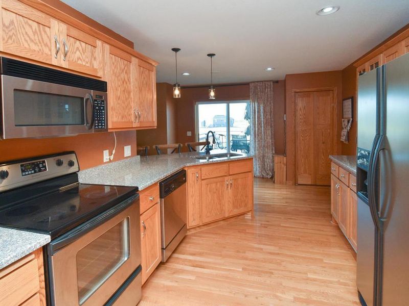 4384 Eakern Cir NE, Monticello, MN 55362