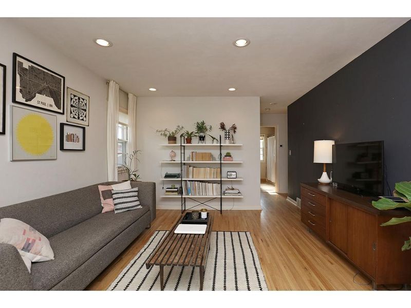 1412 Laurel Ave, Saint Paul, MN 55104