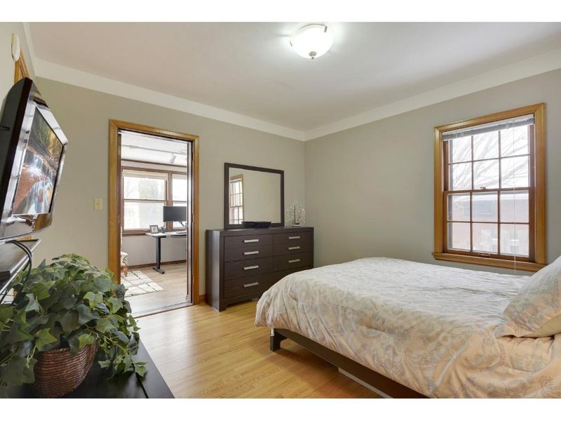 931 Manomin Ave, West Saint Paul, MN 55118