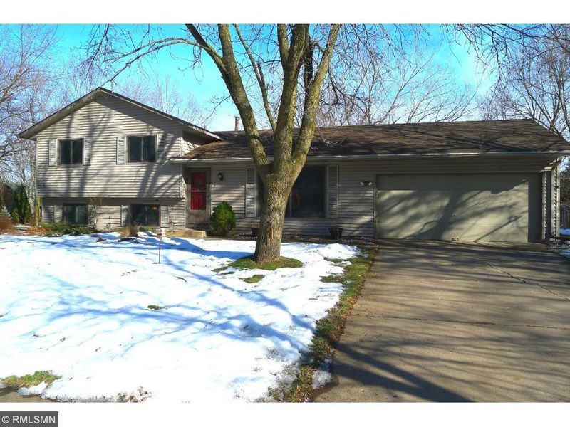 31 Maryknoll Dr, Stillwater, MN 55082